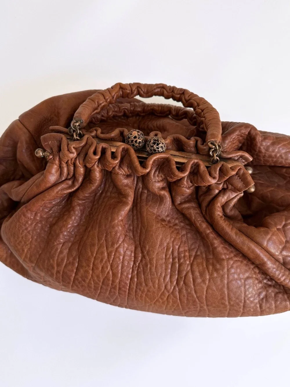 NWOT Clara Kasavina Handmade USA Brown Leather Kiss Lock Ruffle Handbag Purse